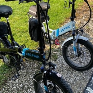 2021 Lectric eBikes Black and Blue