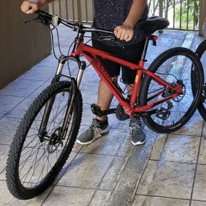 Lamis Mountain Red and Black