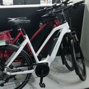 2022 Velo de Ville trapezoid frame "intra+" White