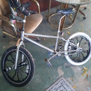1988 GT Bicycles Interceptor Silver, gray or bare metal