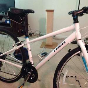 2016 Trek FX series 7.2 White