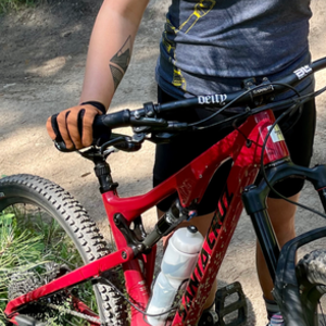 Santa Cruz Womens small Red