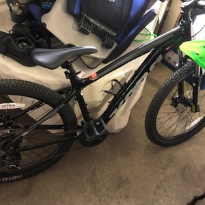 2022 Kona Medium Black