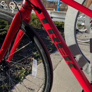 2022 Trek FX2 Red