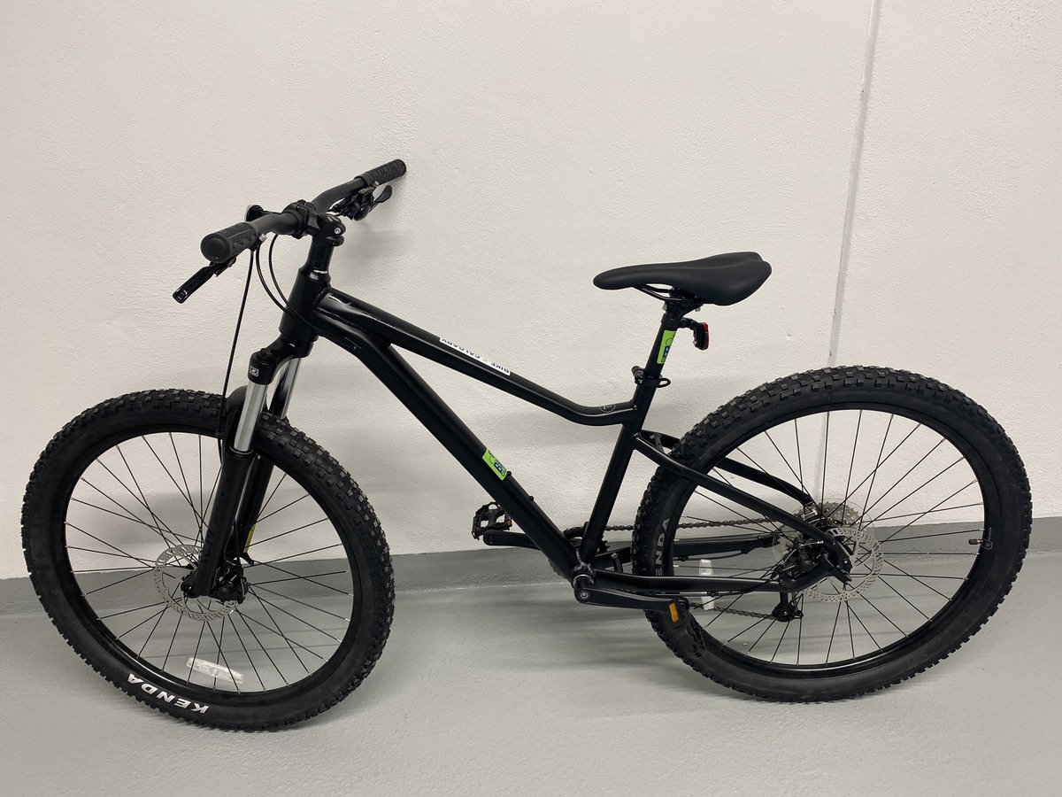 2022 Devinci BlackBird 27 Altus 8S