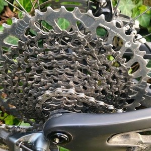 2020 Pivot MACH 6 Silver, gray or bare metal