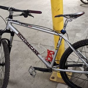 Motobecane Fantom Silver, gray or bare metal