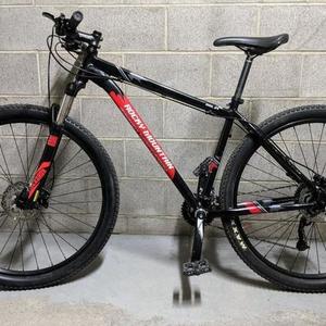 Rocky Mountain Bicycles Soul 29 Black and Red