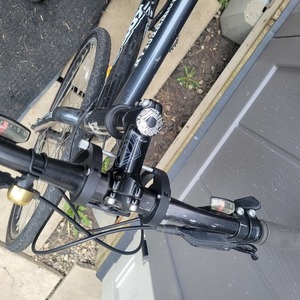 Kona Bownesian Silver, gray or bare metal and Black