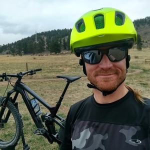 2022 Trek 9.8 XT Black
