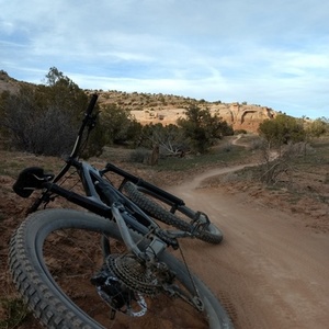 2022 Trek 9.8 XT Black
