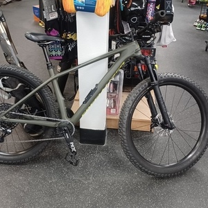 2018 Specialized carbon Fiber Green and Yellow or Gold