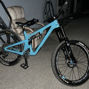2021 Yeti Sb140 Teal
