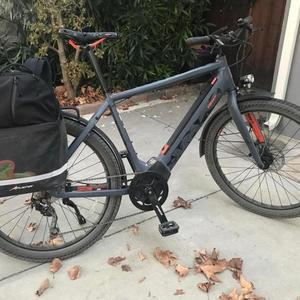 2018 IZIP E3 Moda Silver, gray or bare metal, Blue, and Orange