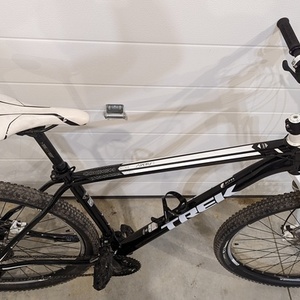 2014 Trek Superfly 5 - New! Black and White