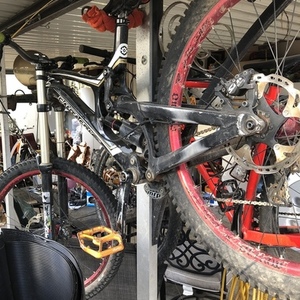 Santa Cruz Santa Cruz v10 Black