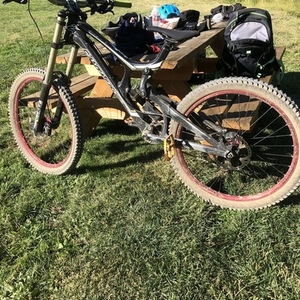 Santa Cruz Santa Cruz v10 Black