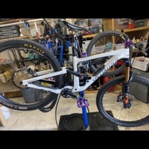 2021 Specialized Enduro White