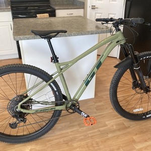2022 GT Bicycles ZASKAR Green