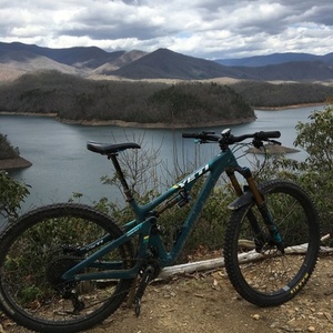 2019 Yeti SB 130 LR Green