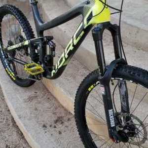 2015 Norco Bikes RANGE C7.3 Large Black and Yellow or Gold