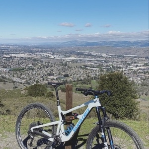 2018 Santa Cruz Hightower C White and Blue