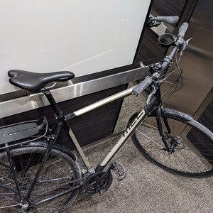 2019 MEC Midtown Black and Silver, gray or bare metal