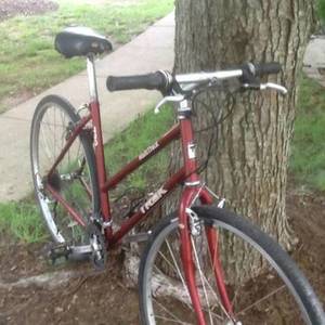 2010 Trek 730 multitrack Red