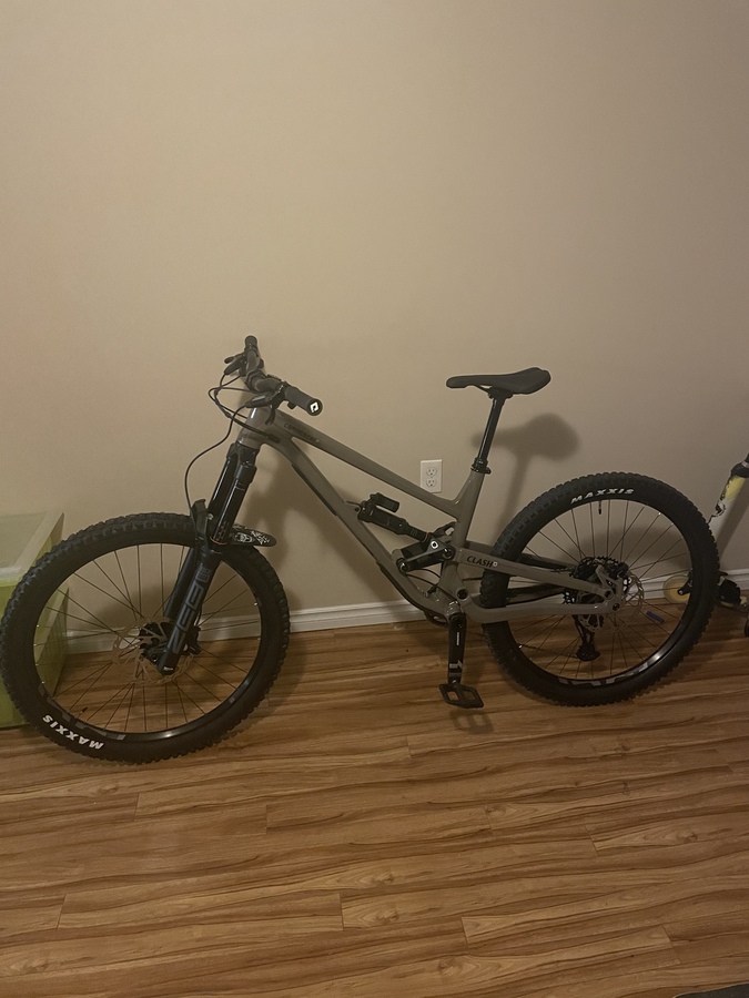 commencal bikes clash