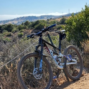 2021 Polygon Siskiu D7 White, Blue, and Black