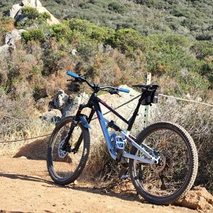 2021 Polygon Siskiu D7 White, Blue, and Black