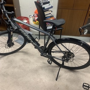 2020 Giant Roam 1 Silver, gray or bare metal, Green, and Silver, gray or bare metal