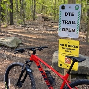 2020 Trek Marlin 6 Red