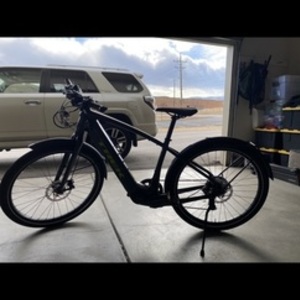 2021 Trek Allant 8 plus Black