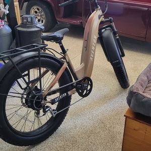 2022 Aventón Aventure Green