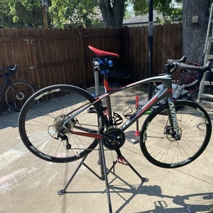 2016 Giant Anyroad CoMAX Red and Black