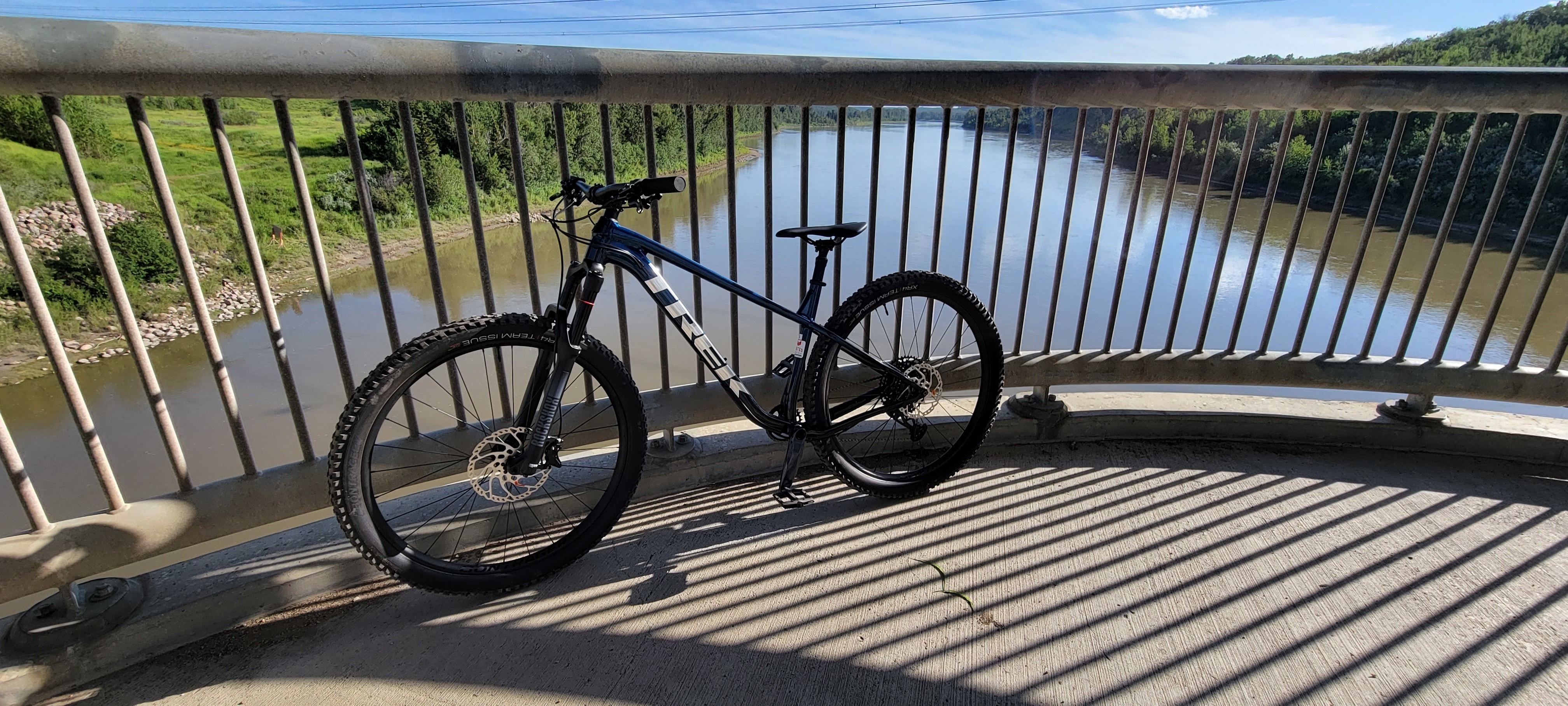 2023 Trek Roscoe 8