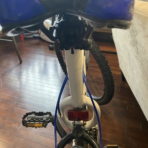 CCM Apex 6061 aluminum White