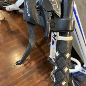 CCM Apex 6061 aluminum White