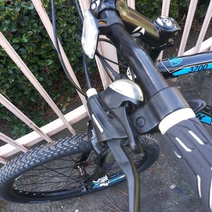 2018 Trek 21" Black, Stickers tape or other cover-up, and Blue