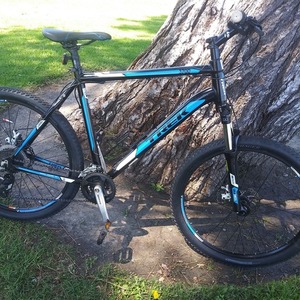 2018 Trek 21" Black, Stickers tape or other cover-up, and Blue