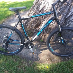 2018 Trek 21" Black, Stickers tape or other cover-up, and Blue