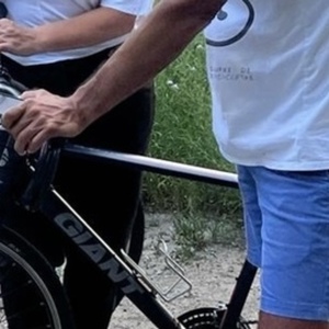 2022 Giant Escape Blue