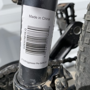 2022 GT Bicycles Aggressor Pro Silver, gray or bare metal