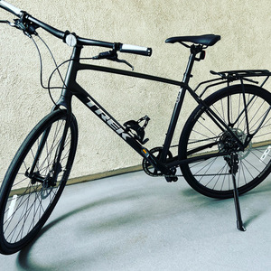 2022 Trek FX3 Black