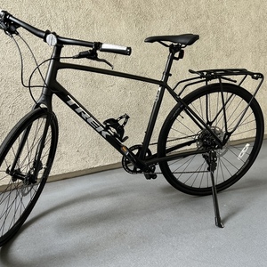 2022 Trek FX3 Black