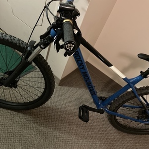 2021 Rocky Mountain Bicycles Soul Large Blue, White, and Black