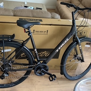 2022 Trek STEP THROUGH Black