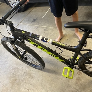 2022 Trek Marlin 6 Black