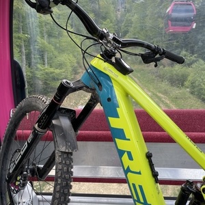 2020 Trek Rail 7 Yellow or Gold